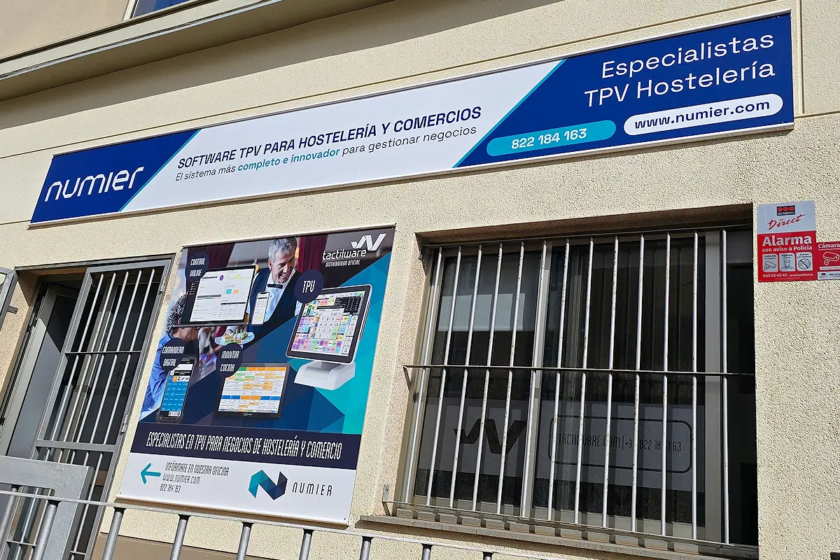 servicios 16 Instalación de cartelería publicitaria Decovinilo Tenerife