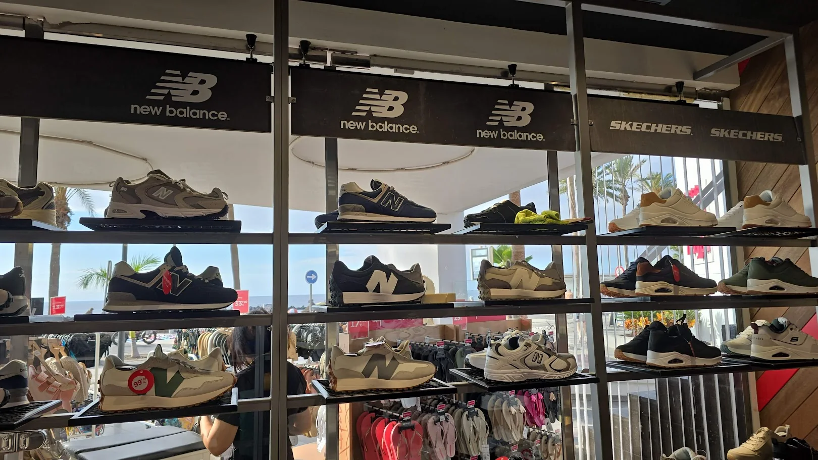 Vinilos adhesivos y pegatinas personalizadas en Tenerife